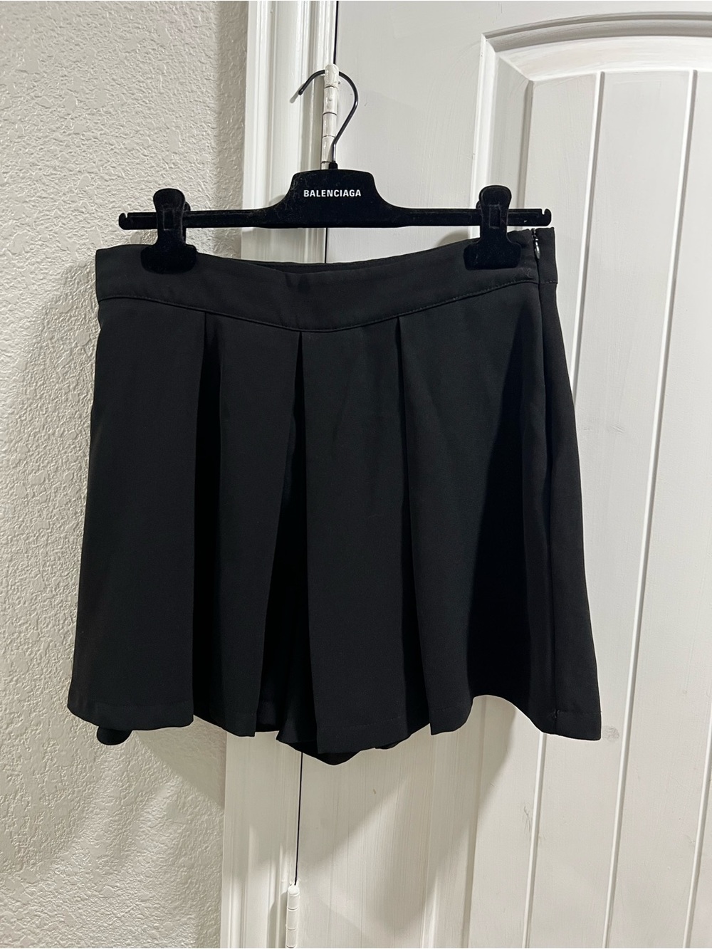 Zara Black Pleated Skater Mini Short